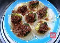 # steamed vegetables# Illustration of how to make steamed broccoli with garlic vermicelli 13