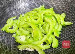 Illustration of stir-fried bitter melon 8