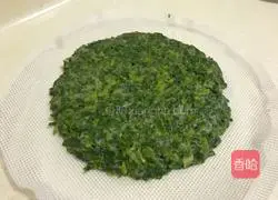 Steamed vegetables: Illustration of how to make shepherd's purse dumplings 8