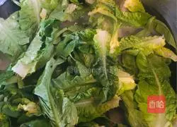 Illustration of how to make stir-fried lettuce 2