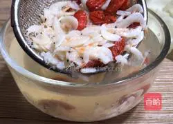 Illustration of how to make shrimp skin, wolfberry and cabbage 3