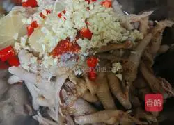 Illustration of how to make boneless chicken feet 4