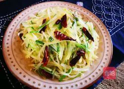 Illustration of how to make pepper and potato shreds 8