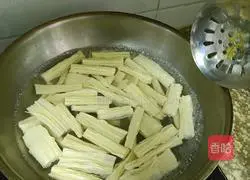 Illustration of how to make cold yuba 2