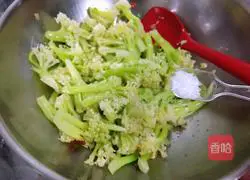 Illustration of how to make pepper-flavored cauliflower 7