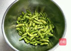 Illustration of how to make cold edamame 3