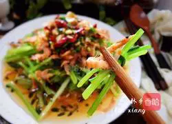 Illustration of how to make dried shrimps mixed with celery 15