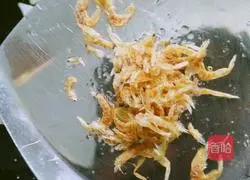 Illustration of how to make shrimp and winter melon 5