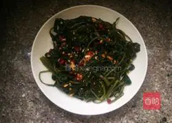 Illustration of how to make cold water spinach 6