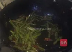 Illustration of how to make stir-fried green beans 6