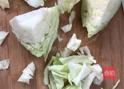 Illustration of how to make stir-fried cabbage 2