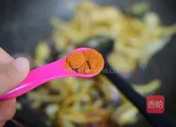 Illustration of how to make shredded king oyster mushrooms in oyster sauce 8