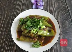 Illustration of braised peppers in sauce 18