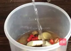 Illustration of how to make pork rinds with pickled peppers 10