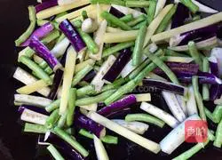 Illustration of three ways to make dry stir-fried vegetables 6