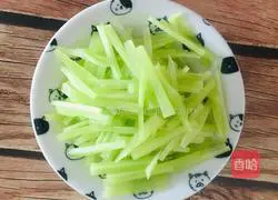 Illustration of how to make cold lettuce 2