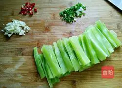 Illustration of how to make cold lettuce 2