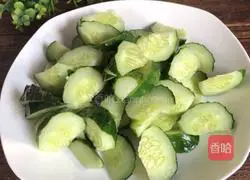 Illustration of how to cook cucumbers with sauce 1