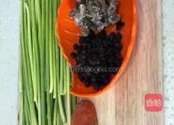 Illustration of how to make a fly head 1