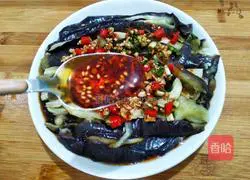 Illustration of how to make cold hand-shreded eggplant 13