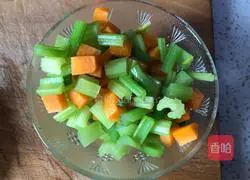 Illustration of how to cook celery with soybeans 6