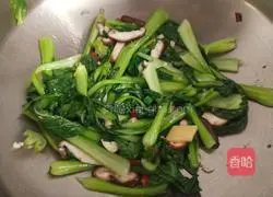 Illustration of how to stir-fry rapeseed with mushrooms 6