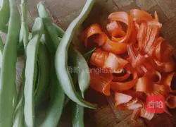 Illustration of how to make petal beans 1