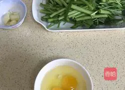 Illustration of how to make water spinach and scrambled eggs 3