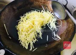 Illustration of how to make green pepper and potato shreds 6