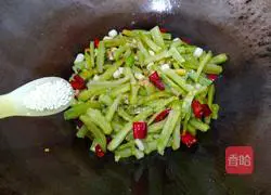 Illustration of how to make stir-fried bitter melon 16