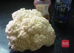 Illustration of how to make cauliflower with tomato sauce 1