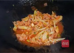 Illustration of how to make cauliflower with tomato sauce 11