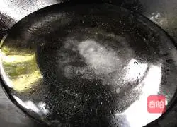 Illustration of how to make fried lettuce with tomatoes 5