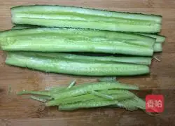 Illustration of how to make crispy pickled cucumbers 2