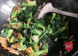 Illustration of how to make rapeseed shrimp skin 6