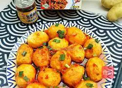 The gorgeous transformation of small potatoes.Illustration of how to make fish-flavored small potatoes 11