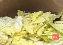 Illustration of how to make shrimp skin, wolfberry and cabbage 5