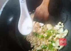 Illustration of how to make stir-fried lily jade particles 6