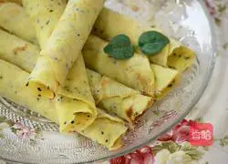 Illustration of how to make black sesame egg rolls 12