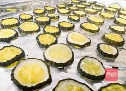 Illustration of how to make crispy baked cucumbers 6