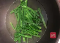  Illustration of how to make ginger kale (simplified version of authentic Cantonese home cooking) 2