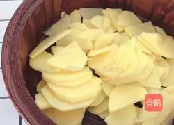 Illustration of how to make fried leeks with potato slices 3