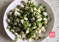 Spring Illustration of how to make tofu mixed with spring onions 4
