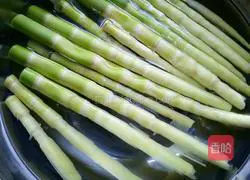 Illustration of how to make sauce-flavored bamboo shoots 3