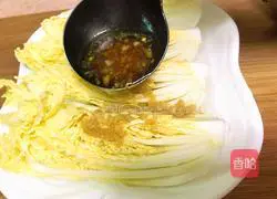 Cantonese style - Illustration of steamed baby cabbage with garlic vermicelli 11