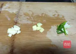 Illustration of making sweet and sour lotus root slices 3