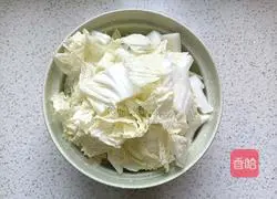 Illustration of how to make kelp and cabbage stewed meatballs 4