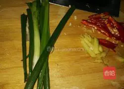 Illustration of how to make scallion oil tofu skin 3
