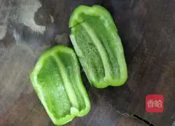 Illustration of how to make green pepper and potato shreds 5
