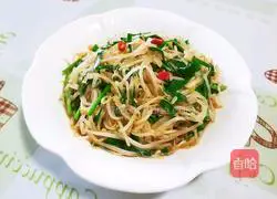 Illustration of how to make stir-fried bean sprouts with leeks 10